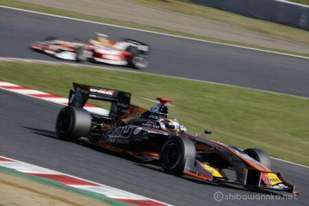 EOS5DsR+EF70-200mmF4L ISⅡUSM
200mm f10 1/125sec ISO100 PLフィルター