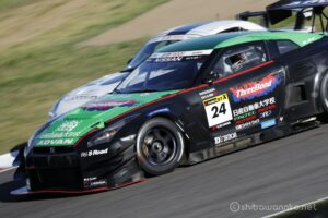 EOS5DsR+EF100-400mmF4.5-5.6L ISⅡUSM 400mmリミング中 f9 1/250sec ISO100