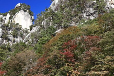 EOS5DsR+EF24-70mmF2.8LⅡUSM 55mm f11 1/20sec ISO100 PLフィルター