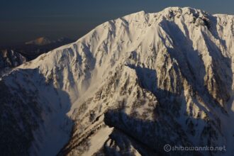 EOS5DsR+EF24-70mmF2.8L USM 75mm f4 1/80sec ISO100 PLフィルター