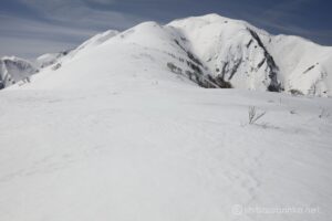 EOS5DsR+EF16-35mmF4L IS USM 24mm f11 1/400sec ISO100 PLフィルター
