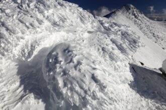 EOS5DsR+EF16-35mmF4L IS USM 16mm f16 1/100sec ISO100 PLフィルター