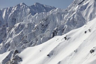 EOS5DsR+EF16-35mmF4L IS USM 144mm f8 1/500sec ISO100 PLフィルター