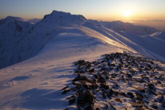 EOS5DsR+EF16-35mmF4L IS USM 20mm f8 1/60sec ISO100 PLフィルター