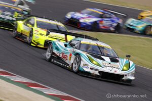 EOS5DsR+EF100-400mmF4.5-5.6L ISⅡUSM 200mmトリミング小 f6.3 1/160sec ISO100 PLフィルター