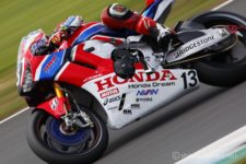 二輪はキラキラお目眼にピントが来ると締まりますね。
ライダーが隠れて無人バイクみたい(笑)。