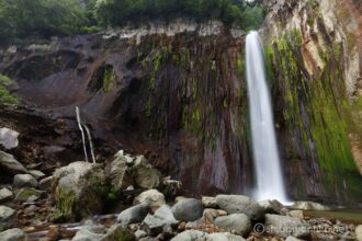 EOS5DsR+EF16-35mmF4L IS USM 18mm f11 0.4sec ISO100 PLフィルター