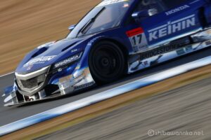 EOS5DsR+EF100-400mmF4.5-5.6L ISⅡUSM 400mmトリミング中 f11 1/80sec ISO100