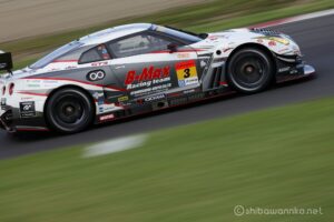 EOS5DsR+EF100-400mmF4.5-5.6L ISⅡUSM 400mmトリミング小 f13 1/60sec ISO100