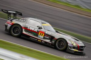 EOS5DsR+EF100-400mmF4.5-5.6L ISⅡUSM 255mm f5 1/125sec ISO100