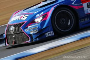 EOS5DsR+EF100-400mmF4.5-5.6L ISⅡUSM 400mmトリミング大 f11 1/125sec ISO100