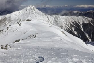 EOS5DsR+EF24-70mmF2.8LⅡUSM 38mm f16 1/125sec ISO100 PLフィルター